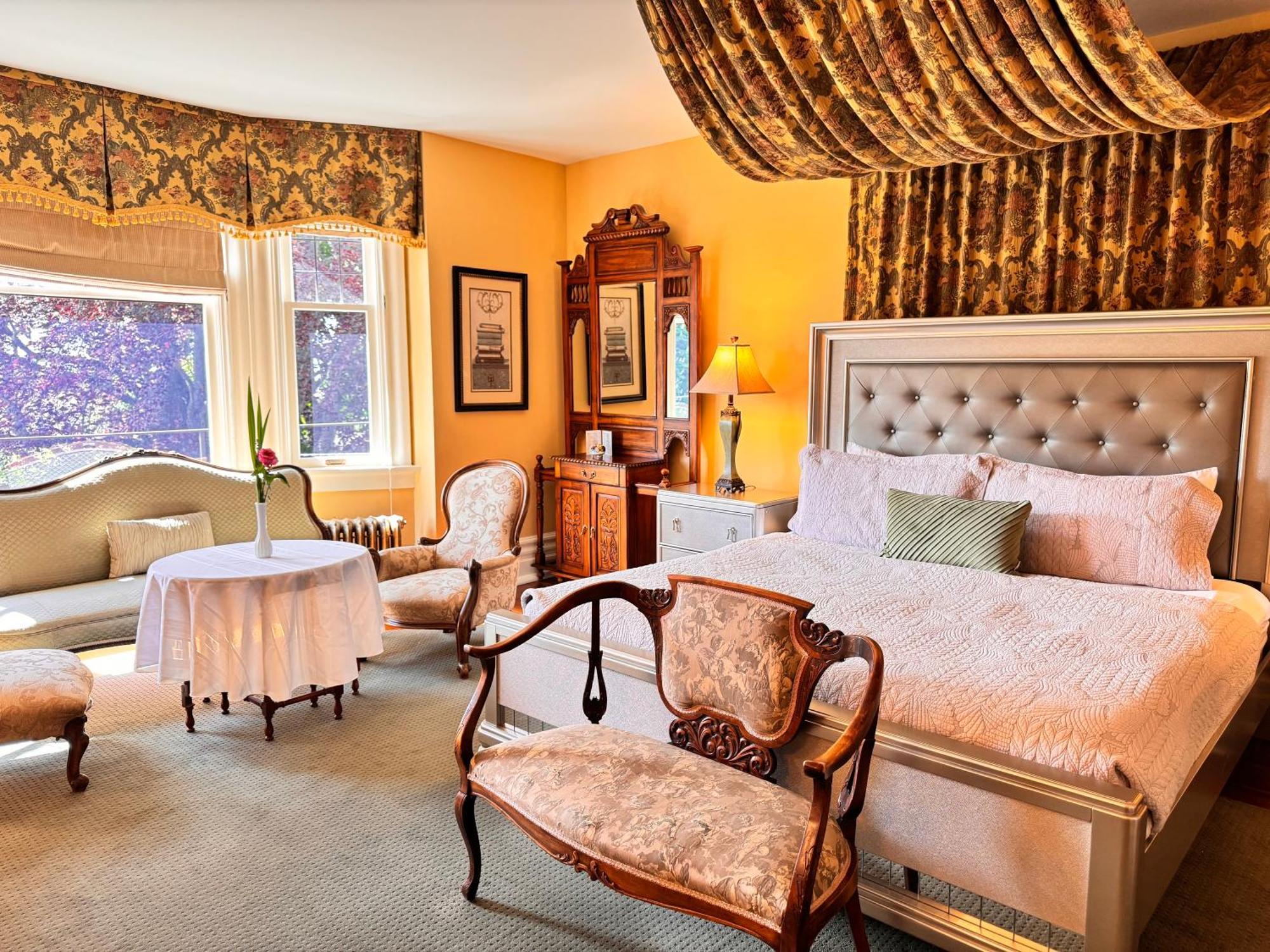 Prior Castle Inn Вікторія Екстер'єр фото